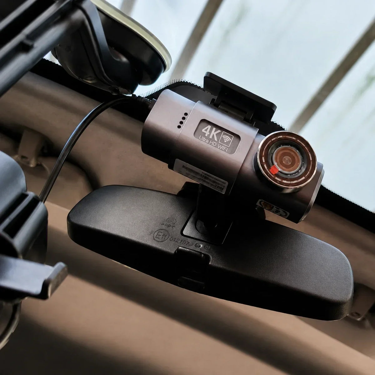 Comment installer une dashcam dans sa voiture ? Guide simple étape par étape Image